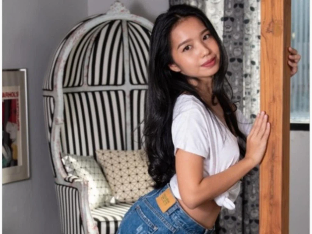 asianHotty4u